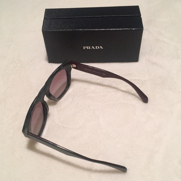 Prada Sunglasses with case main image 8
